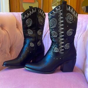 like New Dream Pairs  Black & Silver Designed Western Boots